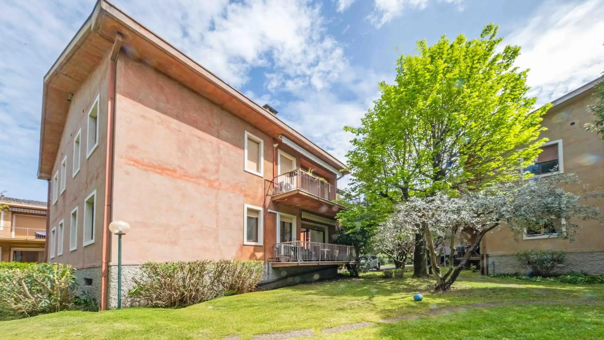 Darina Tolles Appartement Mit Terrasse, Garten Lazise