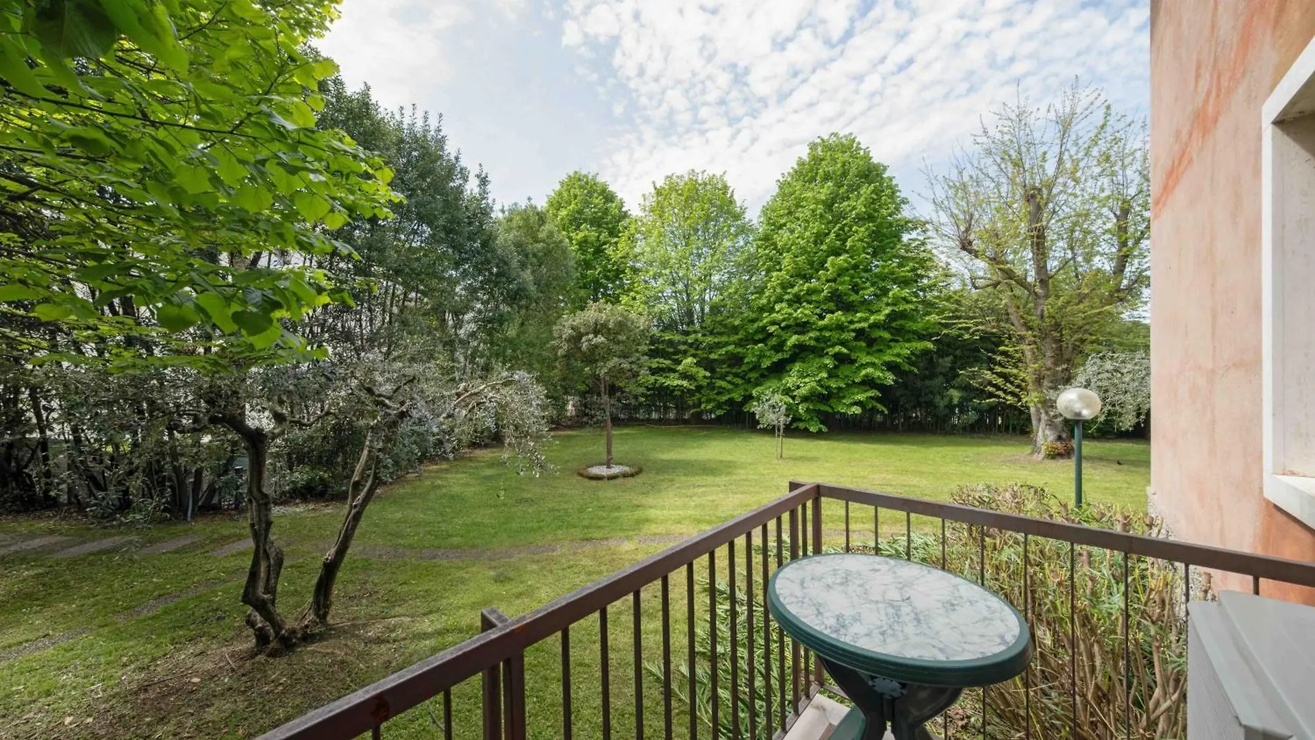 Darina Tolles Appartement Mit Terrasse, Garten Lazise Daire