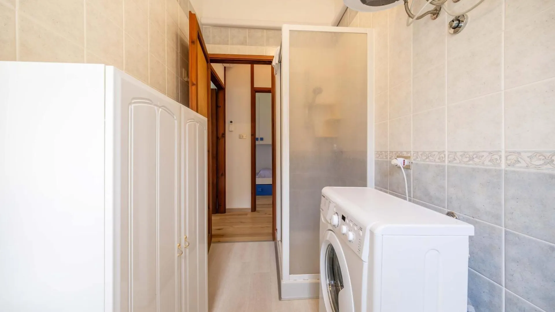 Darina Tolles Appartement Mit Terrasse, Garten Lazise 0*,  İtalya