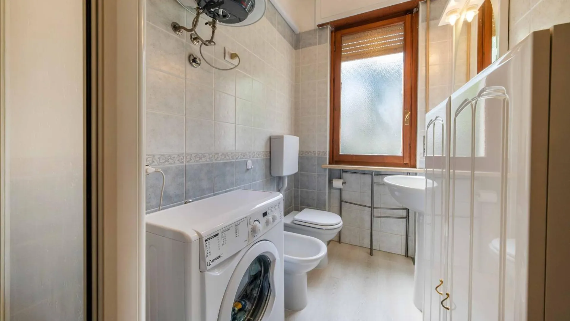 Daire Darina Tolles Appartement Mit Terrasse, Garten Lazise İtalya